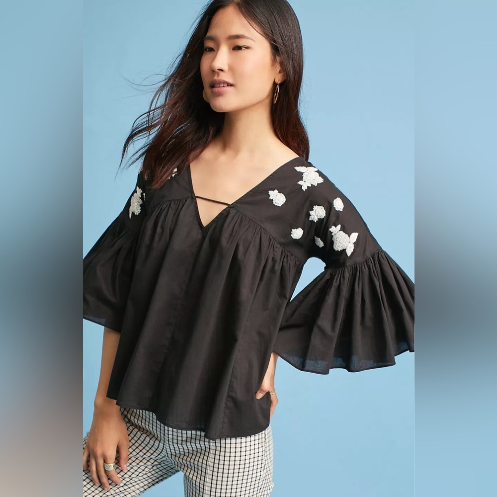 Anthro Maeve Harlow Embroidered Sequin V-Neck XS Black Boho Flutter Sleeve Top
